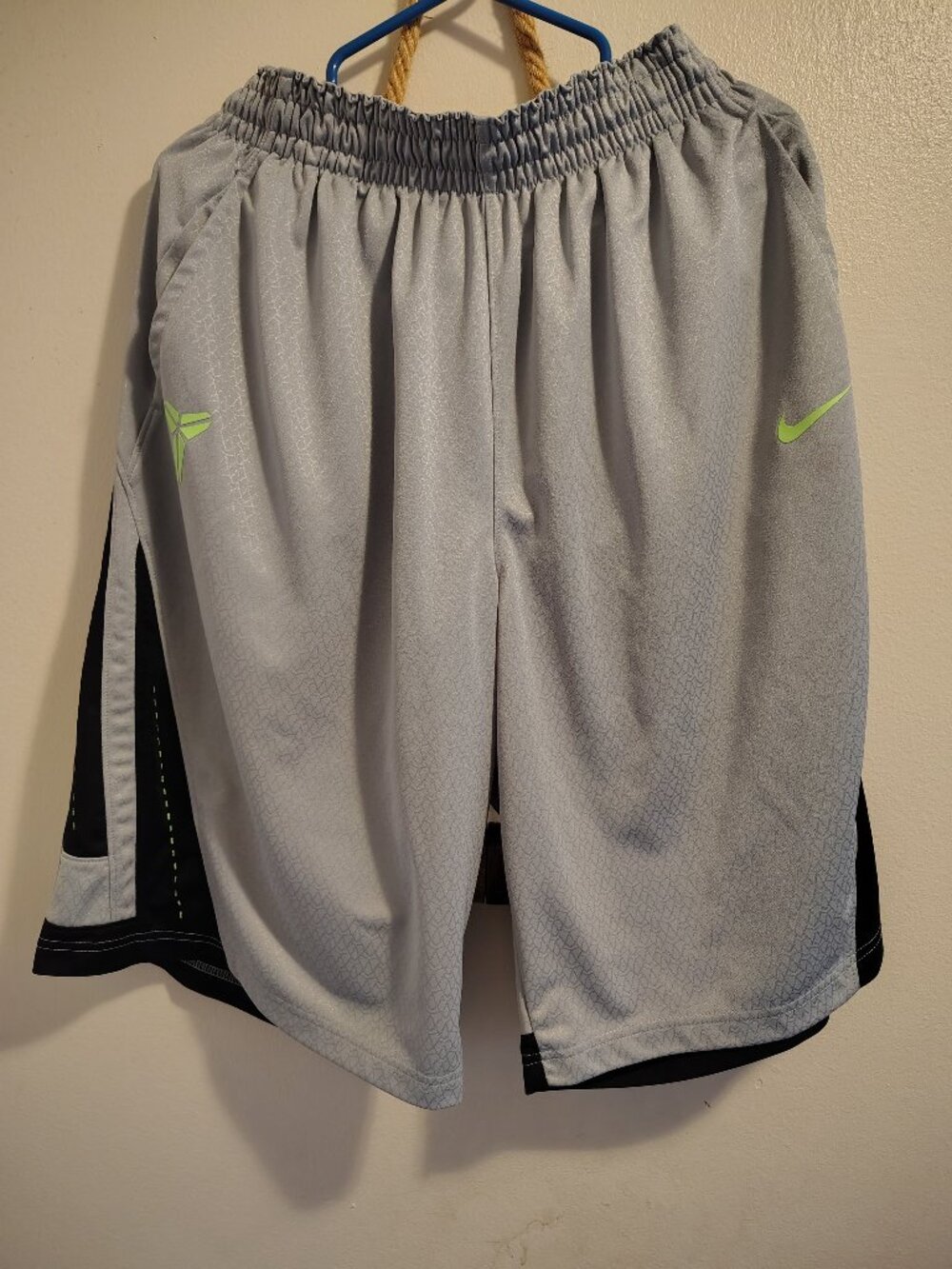 Nike Men's Athletic Large Grey Shorts